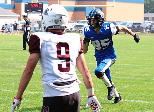Simon Leckie (85) is shown with the Winnipeg Rifles during a Canadian Junior Football League exhibition game against the Regina Thunder at Vincent Massey’s Doug Steeves Field on Saturday, Aug. 2, 2025. (Perry Bergson/The Brandon Sun)
Aug. 2, 2025