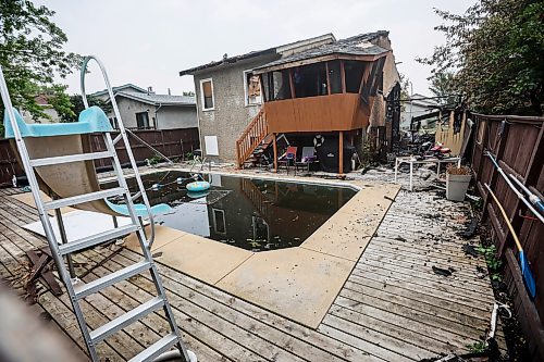 JOHN WOODS / FREE PRESS
Photo of 142 Southwalk Bay in Winnipeg Monday, August 11, 2025. The St Vital house was gutted by a fire on Sunday night.The United Firefighters of Winnipeg says the response time was allegedly over nine minutes which is more than the national 4 minute response time.
Reporter: standup