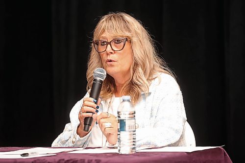 13082025
Colleen Robbins of the PC Party of Manitoba speaks during the Souris &amp; Glenwood Chamber of Commerce byelection debate with Ray Berthelette of the NDP and Stephen Reid of the Manitoba Liberal Party at the Avalon Theatre in Souris on Wednesday evening. 
(Tim Smith/The Brandon Sun)