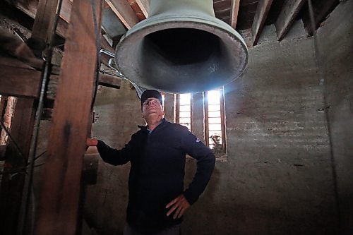 The town bell is being repaired and Minnedosa is looking to ring it on occassions like Christmas. (Connor McDowell/The Brandon Sun)