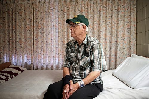 21082025
Louis Sokol in his room at Fairview Personal Care Home in Brandon on Thursday.
(Tim Smith/The Brandon Sun)
