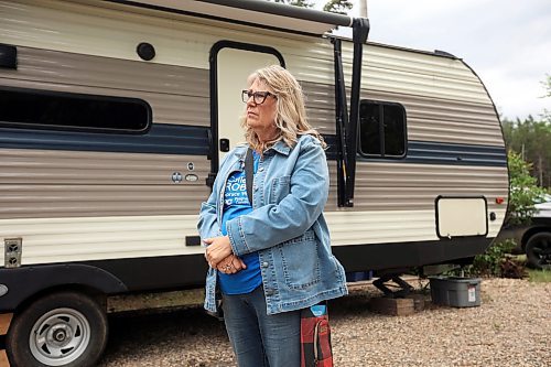 22082025
Manitoba Progressive Conservative candidate Colleen Robbins listen to a Spruce Woods constituent on Charles Avenue while out door knocking and meeting voters on Friday ahead of Tuesday’s byelection. (Tim Smith/The Brandon Sun)