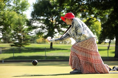 25082025
Jen Houselander bowls during the Wheat City Lawn Bowling Club’s Monday morning ladies league matches at the club in Rideau Park on a sunny Monday morning.
(Tim Smith/The Brandon Sun)