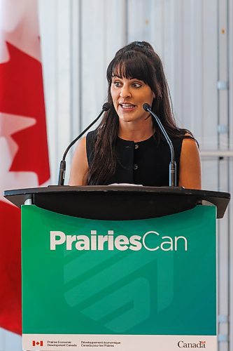 MIKE DEAL / FREE PRESS
Hailey Jefferies, Co-founder of Prairie Fava, speaks during the announcement. Prairie Fava will be receiving just over $1.5 million.
Edmonton Centre MP Eleanor Olszewski, Minister of Emergency Management and Community Resilience and Minister responsible for Prairies Economic Development Canada, was in Winnipeg at the National Research Council - Advanced manufacturing research facility, 2690 Red Fife Road (Centreport), to announce more than $21 million in federal funding in support of Manitoba’s manufacturing sector.
250828 - Thursday, August 28, 2025.