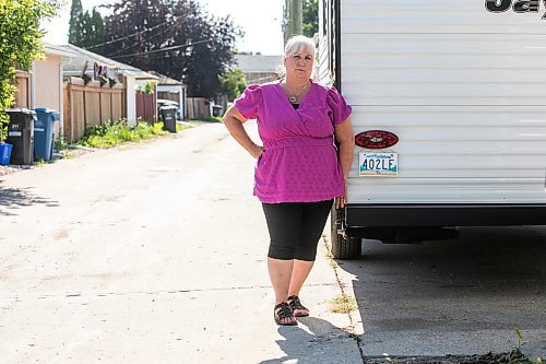 MIKAELA MACKENZIE / FREE PRESS

Sherryll Stenberg, whose camper licence plate was stolen in late June (and has since been reported and replaced), with the plate on Thursday, Aug. 28, 2025. 

For Chris story.
Free Press 2025