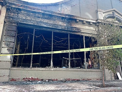 NICOLE BUFFIE / FREE PRESS
The Exchange Event Centre, 291 Bannatyne Ave., is the latest downtown building to be hit by fire. Management say the building was firebombed, according to a witness who reported the fire to 911. 
