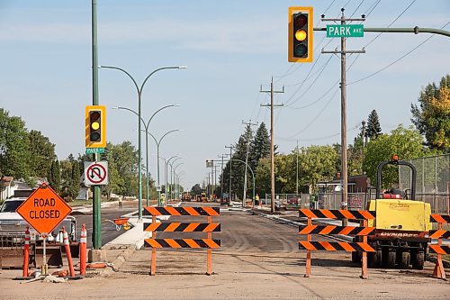 29082025
Road work continues on 26th Street north of Park Avenue on a hot Friday.
Tim Smith/The Brandon Sun)
