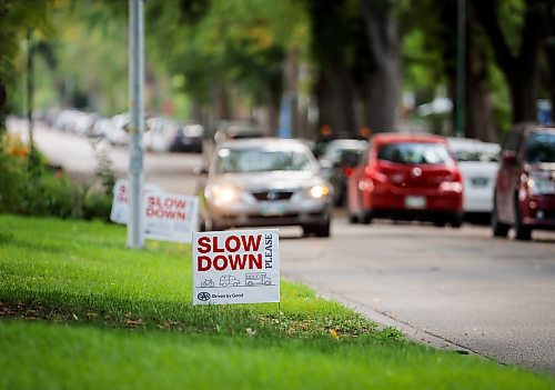 JOHN WOODS / WINNIPEG FREE PRESS
Drivers make their way down Strathcona Sunday, August 31, 2025. Councillor Cindy Gilroy has raised a motion for city staff to report on a potential pilot project to install infrastructure to slow traffic.
Reporter: ?