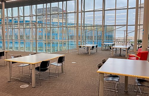 MIKE DEAL / FREE PRESS
The Millennium library’s fourth floor reopened Tuesday with additional safety measures including a portable metal fence keeping people away from the railing, following a suicide earlier this month.
Reporter: Nicole Buffie
250902 - Tuesday, September 02, 2025.