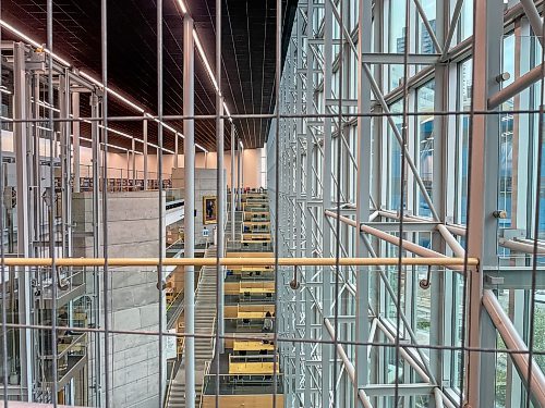 MIKE DEAL / FREE PRESS
The Millennium library’s fourth floor reopened Tuesday with additional safety measures including a portable metal fence keeping people away from the railing, following a suicide earlier this month.
Reporter: Nicole Buffie
250902 - Tuesday, September 02, 2025.