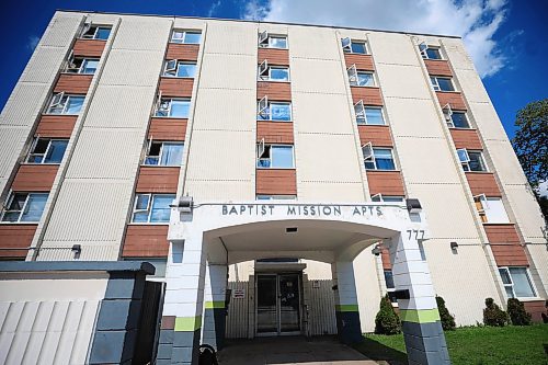 Ruth Bonneville / Free Press
LOCAL - MSP housing
Photo of the outside of the MSP block at 777 Sargent.
Feature on homeless and supportive housing at Main Street Project located on Sargent Avenue.
Scott Billeck feature on homeless and supportive housing.
Sept 2nd, 2025