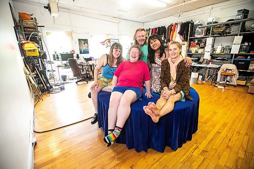 MIKAELA MACKENZIE / FREE PRESS
Glory co-creators Dasha Plett (left), Gislina Patterson, Arne MacPherson, Dhanu Chinniah, and Emma Beech at the We Quit Theatre space on Friday, Aug. 22, 2025.
For Ben Waldman story.
Free Press 2025