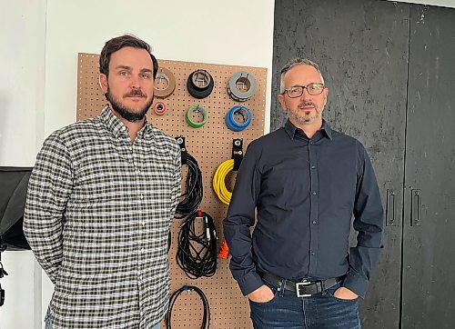 GABRIELLE PICHE / FREE PRESS
Anthony Kowalczyk, left, and Jason Hachkowski are two of six partners launching Plain Language, a Manitoba-based media buying and management agency.