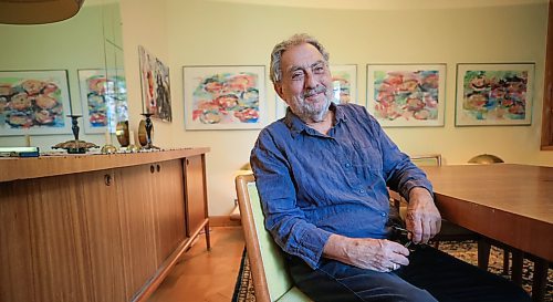 Ruth Bonneville / Free Press 

ENT - On My Wall

Gilles H&#xe9;bert, executive director of Plug In, and his suite of four paintings by Carolee Schneemann in his home.

The inaugural edition of On My Wall visits Gilles H&#xe9;bert, the executive director of Plug In. A look at a suite of four paintings in his home and their significance to him.

REPORTER: Ben Waldman

Sept 4th,  2025