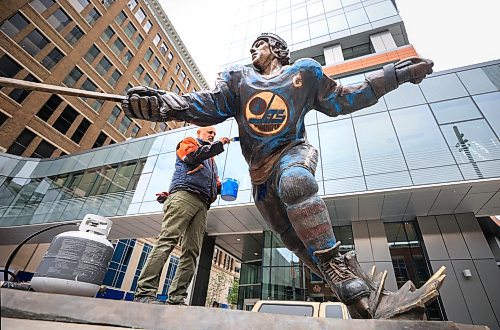 Ruth Bonneville / Free Press 

LOCAL STDUP - Hawerchuk statue

The designer and sculptor of the Dale Hawerchuk, Eric Blome, does some touch-ups during his annual inspection and maintenance of the statue, located at True North Square (Hargrave and Graham), Friday. 


Sept 5th,  2025
