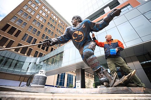 Ruth Bonneville / Free Press 

LOCAL STDUP - Hawerchuk statue

The designer and sculptor of the Dale Hawerchuk, Eric Blome, does some touch-ups during his annual inspection and maintenance of the statue, located at True North Square (Hargrave and Graham), Friday. 


Sept 5th,  2025