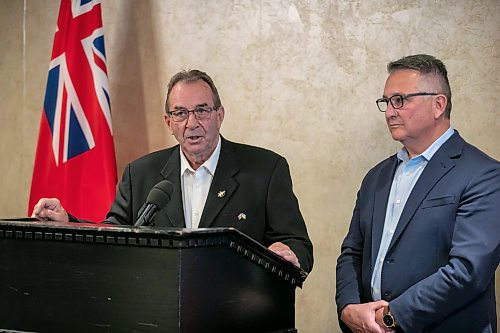 BROOK JONES/FREE PRESS
Provincial Agriculture Minister Ron Kostyshyn (left) makes an agriculture announcement in the Tache Room at the Fort Garry Hotel in Winnipeg, Man., Sunday, Sept. 7, 2025. Kostyshyn was joined by Federal Agriculture Minister Heath MacDonald for the announcement.