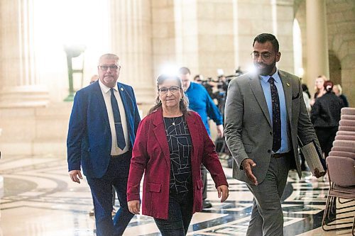 MIKAELA MACKENZIE / FREE PRESS
Meechelle Best and PC leader Obby Khan walk out of a press conference at the Manitoba Legislative Building in Winnipeg on Tuesday, Sept. 9, 2025.
For Carol story.
Free Press 2025