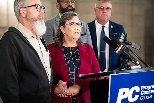 MIKAELA MACKENZIE / FREE PRESS
Victim mother Meechelle Best speaks at a press conference at the Manitoba Legislative Building in Winnipeg on Tuesday, Sept. 9, 2025.
For Carol story.
Free Press 2025