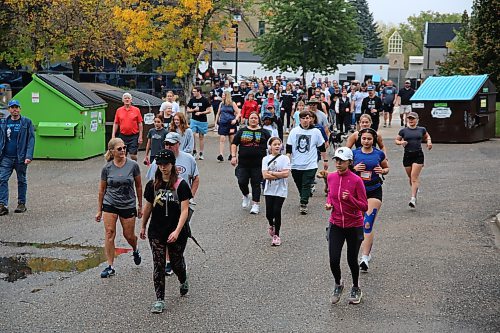 Close to 200 Brandon residents join the 2025 Terry Fox Run from the courtyard in front of the university’s library, choosing from one kilometre, two kilometres, five kilometres or 10 kilometres and head along Louise Ave. to the old Fleming School at 23rd Str. and back to Louise Ave. Photos: Abiola Odutola/The Brandon Sun