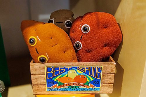 MIKE DEAL / FREE PRESS
Artist, Kami Goertz, creates soft toys and plushie characters or &#x201c;soft action figures,&#x201d; using vintage and reclaimed materials in her studio in the Exchange District.
Reporter: AV Kitching
250911 - Thursday, September 11, 2025.