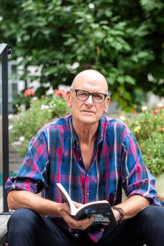 MIKAELA MACKENZIE / FREE PRESS
David Bergen and his new book, Days of Feasting and Rejoicing, on Wednesday, Sept. 17, 2025.
For Ben Sigurdson story.
Free Press 2025