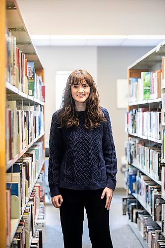 MIKAELA MACKENZIE / FREE PRESS
Newly announced Rhodes scholar Amy Mann at the Pembina Trails Library, her local library growing up, on Wednesday, Sept. 17, 2025. Mann has a special research interest in applying mathematics and statistics to public health and the social sciences.
For Maggie story.
Free Press 2025