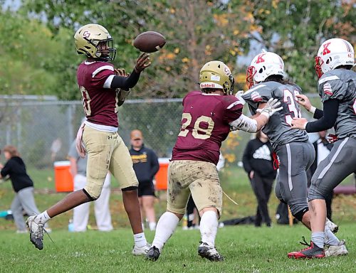 Crocus Plainsmen Joe Makori throws a pass against the Kelvin Clippers during their Winnipeg High School Football League game at Crocus on Thursday. (Thomas Friesen/The Brandon Sun)