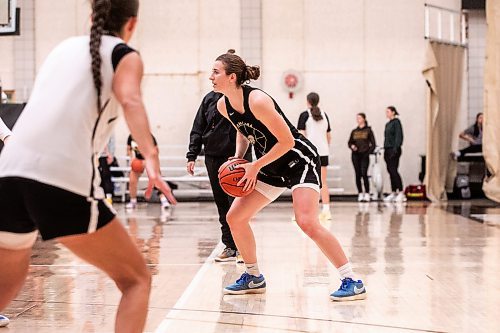 MIKAELA MACKENZIE / FREE PRESS

Kyu Fust, top-ranked recruit, at U of M Bisons practice on Thursday, Sept. 18, 2025.

For Josh story.
Free Press 2025