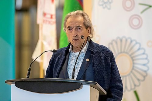 BROOK JONES / FREE PRESS
Former National Chief of tghe Assembly of First Nations Phil Fontaine delivers a acknowledgement for the first time in his life. Fontaine spoke during a funding announcement for the Wehwehneh Bahgahkinahgohn Project at the site of the former Hudson's Bay Company building in downtown Winnipeg, Man., Friday, May 24, 2024. Infrastructure Canada is investing $25 million  while PrairiesCan is investing $6 million for the redevelopment of the former Hudson’s Bay building into a housing and cultural hub for Indigenous people.