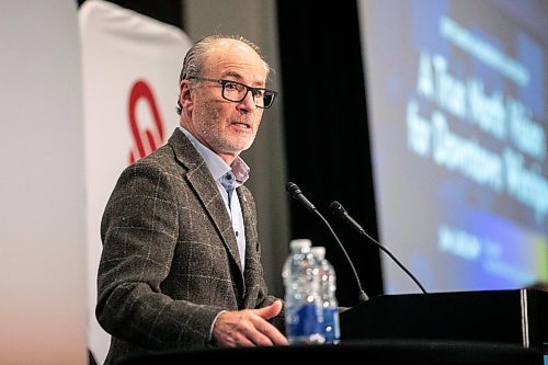 MIKAELA MACKENZIE / FREE PRESS
Jim Ludlow, president of True North Real Estate Development, speaks about True North's vision for downtown at a Winnipeg Chamber of Commerce luncheon at the Delta downtown on Friday, Sept. 26, 2025.
For Joyanne story.
Free Press 2025