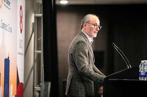 MIKAELA MACKENZIE / FREE PRESS
Jim Ludlow, president of True North Real Estate Development, speaks about True North's vision for downtown at a Winnipeg Chamber of Commerce luncheon at the Delta downtown on Friday, Sept. 26, 2025.
For Joyanne story.
Free Press 2025