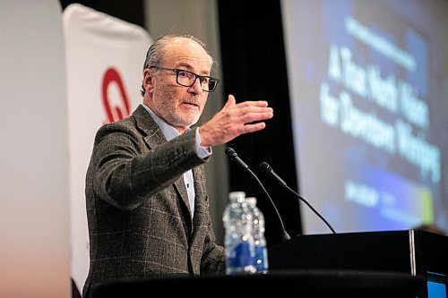 MIKAELA MACKENZIE / FREE PRESS
Jim Ludlow, president of True North Real Estate Development, speaks about True North's vision for downtown at a Winnipeg Chamber of Commerce luncheon at the Delta downtown on Friday, Sept. 26, 2025.
For Joyanne story.
Free Press 2025