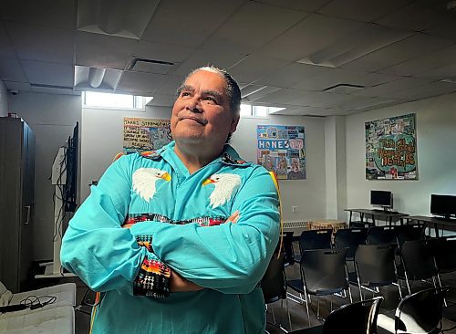 Ruth Bonneville / Free Press 

LOCAL Ndinawe funding

Photo of Ndinawe elder Lionel Houston, who is  heading up the Ndinawe culturally based addiction programs. 

Housing, Addictions and Homelessness Minister Bernadette Smith makes funding announcement  at Ndinawe for culturally based addictions programs at presser Monday. 

See story by Malak

Sept 29th, 2025