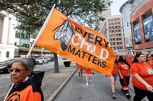 JOHN WOODS / FREE PRESS
People take part in the Orange Shirt Healing Walk and Powwow in Winnipeg Tuesday, September 30, 2025.
Reporter: malak