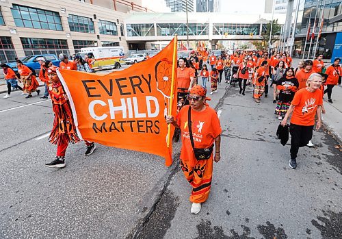 JOHN WOODS / FREE PRESS
People take part in the Orange Shirt Healing Walk and Powwow in Winnipeg Tuesday, September 30, 2025. 

Reporter: malak