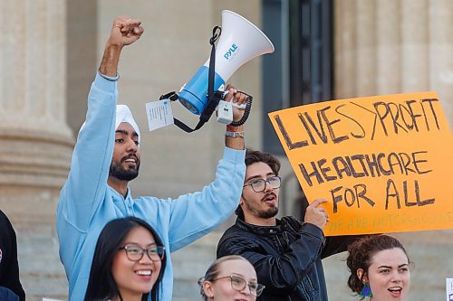 MIKE DEAL / FREE PRESS
The University of Manitoba Students’ Union held a rally at the Manitoba Legislative Building Wednesday afternoon calling on the provincial government to reinstate public healthcare coverage for international students in Manitoba.
Prabhnoor Singh, UMSU President (in light blue sweatshirt with mega phone) rallies the group gathered with a chant on the steps of the Legislative Building.
Cindy Lamoureux, outgoing leader of the Manitoba Liberal Party was on hand to raise awareness for the healthcare coverage for international students.
Reporter: Maggie Macintosh
251001 - Wednesday, October 01, 2025.