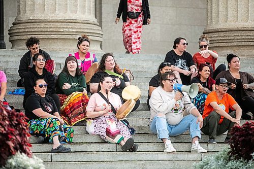 MIKAELA MACKENZIE / FREE PRESS

Counter-protesters sing and drum at a &#x48e;ahanni must go rally&#x4e0;outside of the Manitoba Legislative Building on Wednesday, Oct. 1, 2025. 

For Malak story.
Free Press 2025