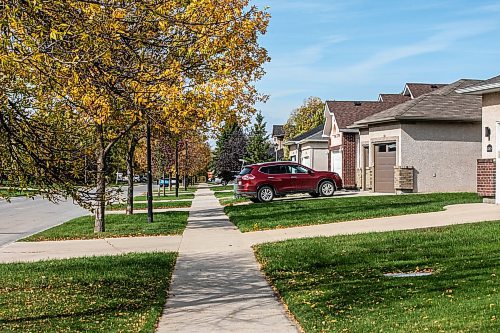 MIKAELA MACKENZIE / FREE PRESS
John Bruce Road, where one of the distraction thefts occured, on Wednesday, Oct. 1, 2025.
For Chris story.
Free Press 2025
