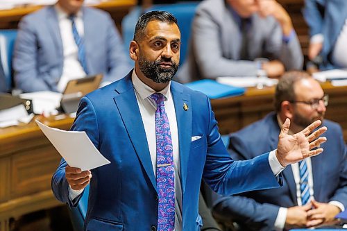 MIKE DEAL / FREE PRESS
Obby Khan, leader of the Opposition PC Party, speaks during Question Period on the first day of the second session of the 43rd legislature, Wednesday afternoon.
Reporter: Maggie Macintosh
251001 - Wednesday, October 01, 2025.