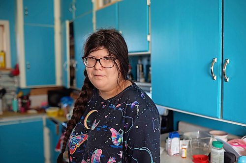02102025
Eighteen-year-old Zoey Cunningham at the home she shares with her foster mom Pattie Cunningham in Souris on Thursday.
(Tim Smith/The Brandon Sun)