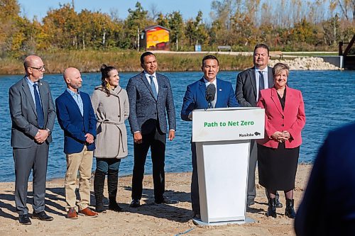 MIKE DEAL / FREE PRESS
Environment and Climate Change Minister Mike Moyes along with Premier Wab Kinew unveils Manitoba&#x2019;s Path to Net Zero during an event at Fort Whyte Alive, 2505 McGillivray Blvd. Monday morning.
Reporter: JS Rutgers
251006 - Monday, October 06, 2025.