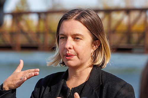 MIKE DEAL / FREE PRESS
Laura Cameron with Manitoba&#039;s Climate Action Team talks to media after the event.
Premier Wab Kinew along with Environment and Climate Change Minister Mike Moyes unveil Manitoba&#x2019;s Path to Net Zero during an event at Fort Whyte Alive, 2505 McGillivray Blvd. Monday morning.
Reporter: JS Rutgers
251006 - Monday, October 06, 2025.