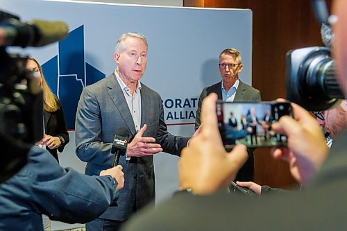 MIKE DEAL / FREE PRESS
Paul Mahon, Past President & CEO, Great-West Lifeco & Canada Life; Chair, CHAR speaks after the Collaborative Housing Alliance REIT (CHAR) announced its first major private investment of $7M from True North Sports and Entertainment and the Mahon Family Foundation during an event at Canada Life, 100 Osborne Street North, Tuesday morning.
Reporter: Scott Billeck
251006 - Monday, October 06, 2025.