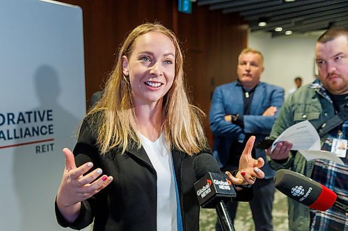 MIKE DEAL / FREE PRESS
Tessa Blaikie Whitecloud, Premier’s Senior Advisor on Ending Chronic Homelessness, Province of Manitoba speaks after the Collaborative Housing Alliance REIT (CHAR) announced its first major private investment of $7M from True North Sports and Entertainment and the Mahon Family Foundation during an event at Canada Life, 100 Osborne Street North, Tuesday morning.
Reporter: Scott Billeck
251006 - Monday, October 06, 2025.
