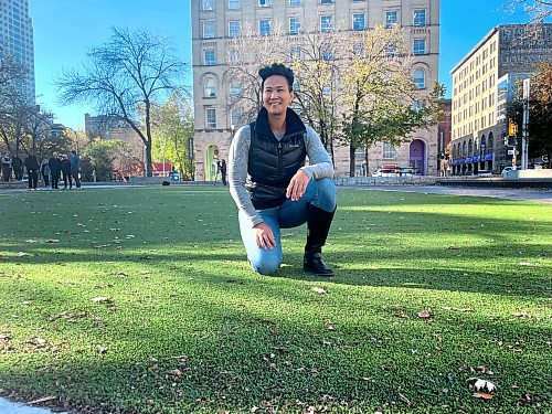 Ruth Bonneville / Free Press
LOCAL STDUP - Old Market Square
Photo of Councillor Vivian Santos, Point Douglas, showing off the new turf at Old Market Square after ribbon-cutting Tuesday.
The city has swapped the grassy area at Old Market Square for artificial turf. Coun. Vivian Santos said the grass in front of the Cube stage couldn’t withstand the repeated, heavy use from the he several events the area hosts annually and that it was too costly to maintain.
“By investing in artificial turf, we’ve created a more durable, economical and welcoming space that can handle the thousands of people who enjoy this spot every season,” Santos said in a news release Tuesday.
Oct 07, 2025