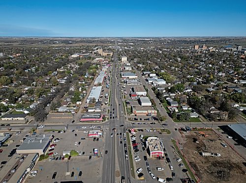 07102025
18th Street in Brandon from above. 
(Tim Smith/The Brandon Sun)
***For Biz supplement