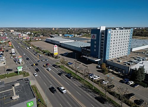 07102025
18th Street in Brandon from above. 
(Tim Smith/The Brandon Sun)
***For Biz supplement