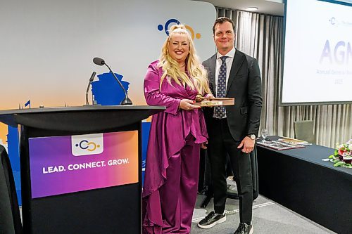 MIKE DEAL / FREE PRESS
Amanda Buhse, incoming chair of the Winnipeg Chamber of Commerce, with Kevin Selch, outgoing chair of the Winnipeg Chamber of Commerce, during the Chamber&#x2019;s AGM being held at The Inn at The Forks, Thursday.
Reporter: AV Kitching
251009 - Thursday, October 09, 2025.