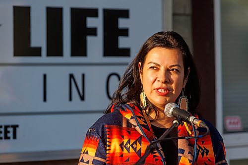 MIKE DEAL / FREE PRESS
Federal Minister Rebecca Chartrand (pictured), MP Kevin Lamoureux, along with Provincial Housing Minister Bernadette Smith, made a housing announcement Tuesday morning at Dial-A-Life Housing, 140 Watson Street. A total of $9 million in combined funding to help repair 738 secure, affordable rental homes across Manitoba. The repairs will extend the life of existing affordable housing units located across the province.
Dial-A-Life provides affordable housing for First Nations patients needing ongoing medical treatment.
Reporter: Nicole Buffie
251014 - Tuesday, October 14, 2025.